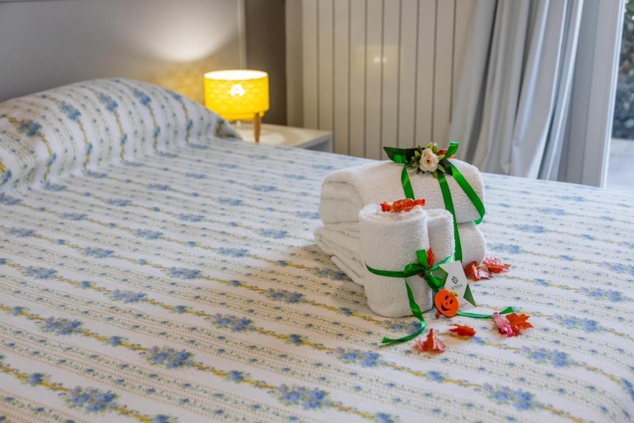 La Collina Di Montegrappa - Suites With Heated Private Pool - Suites With Shared Pool Tuglie Exterior foto