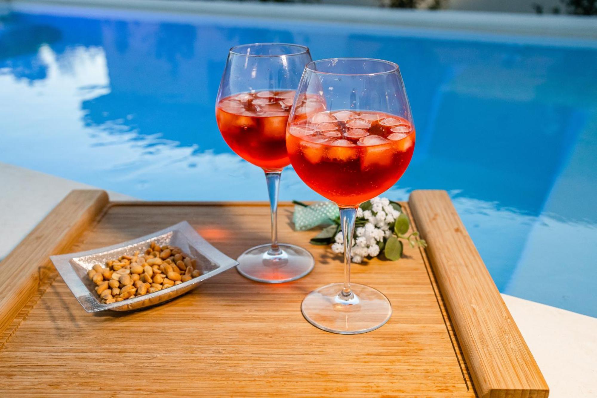 La Collina Di Montegrappa - Suites With Heated Private Pool - Suites With Shared Pool Tuglie Exterior foto