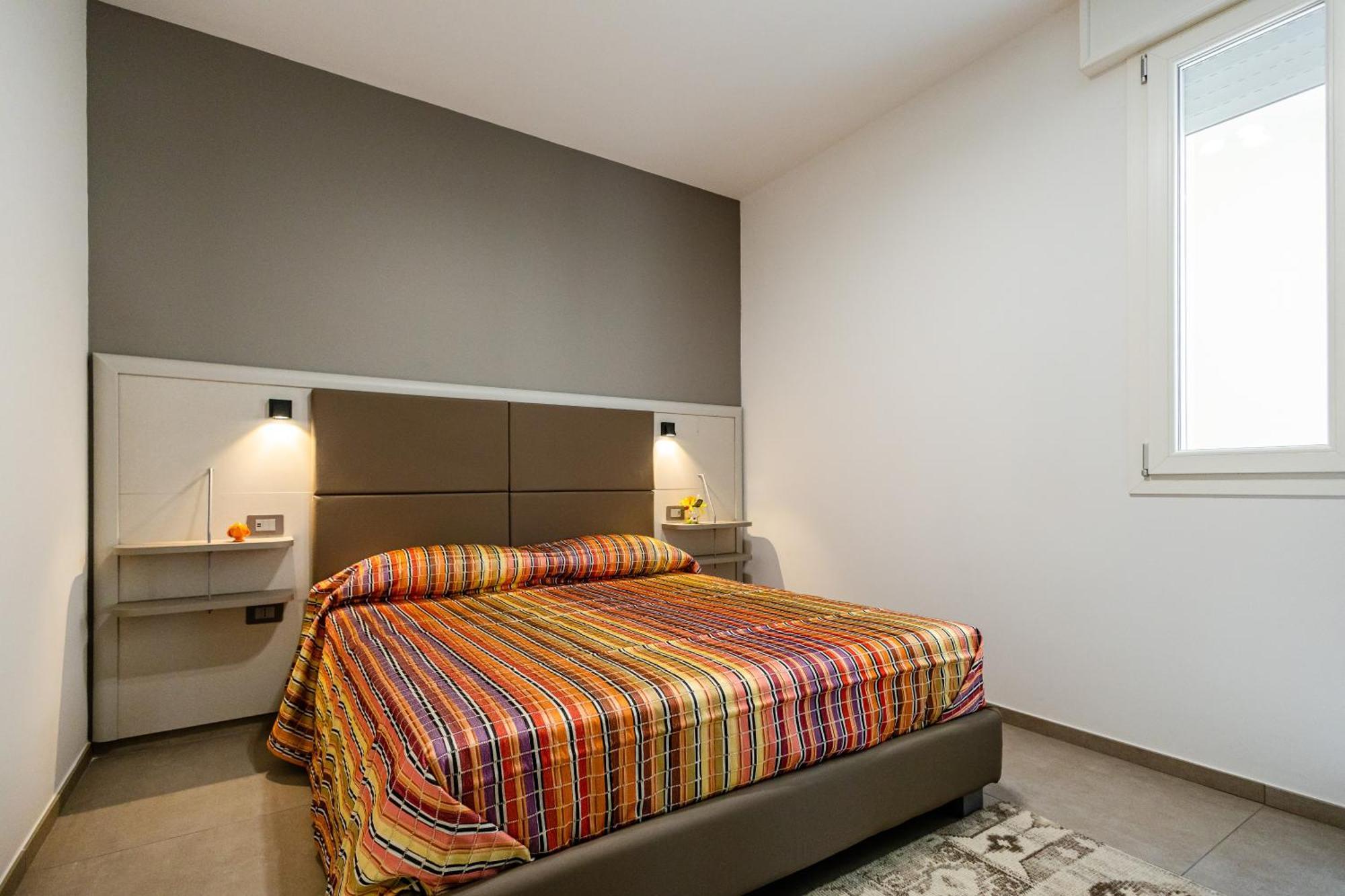 La Collina Di Montegrappa - Suites With Heated Private Pool - Suites With Shared Pool Tuglie Exterior foto