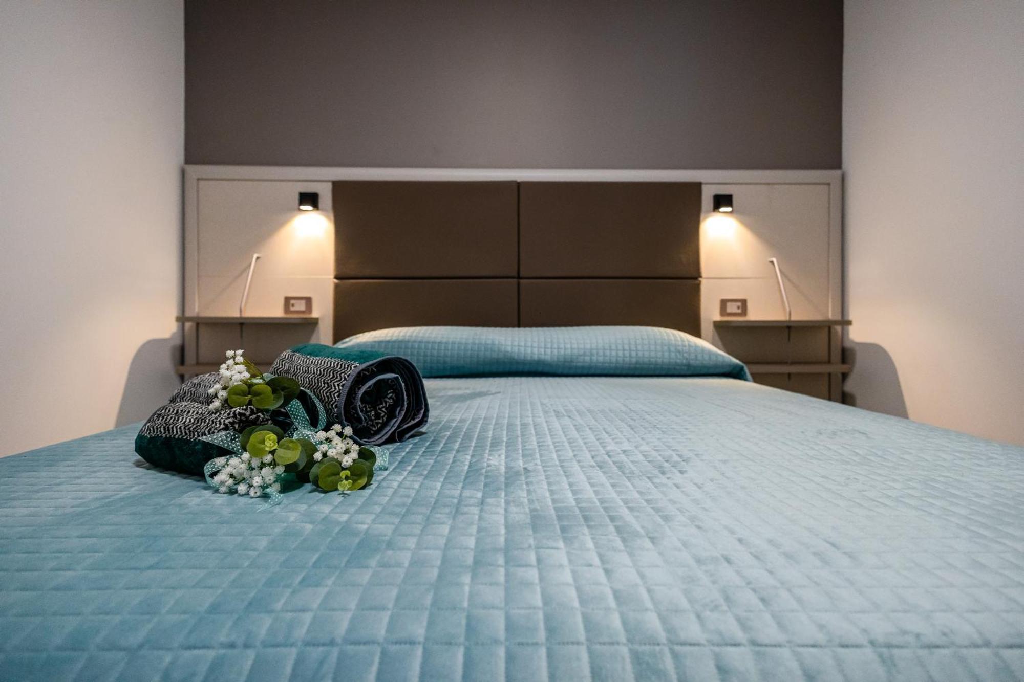 La Collina Di Montegrappa - Suites With Heated Private Pool - Suites With Shared Pool Tuglie Exterior foto