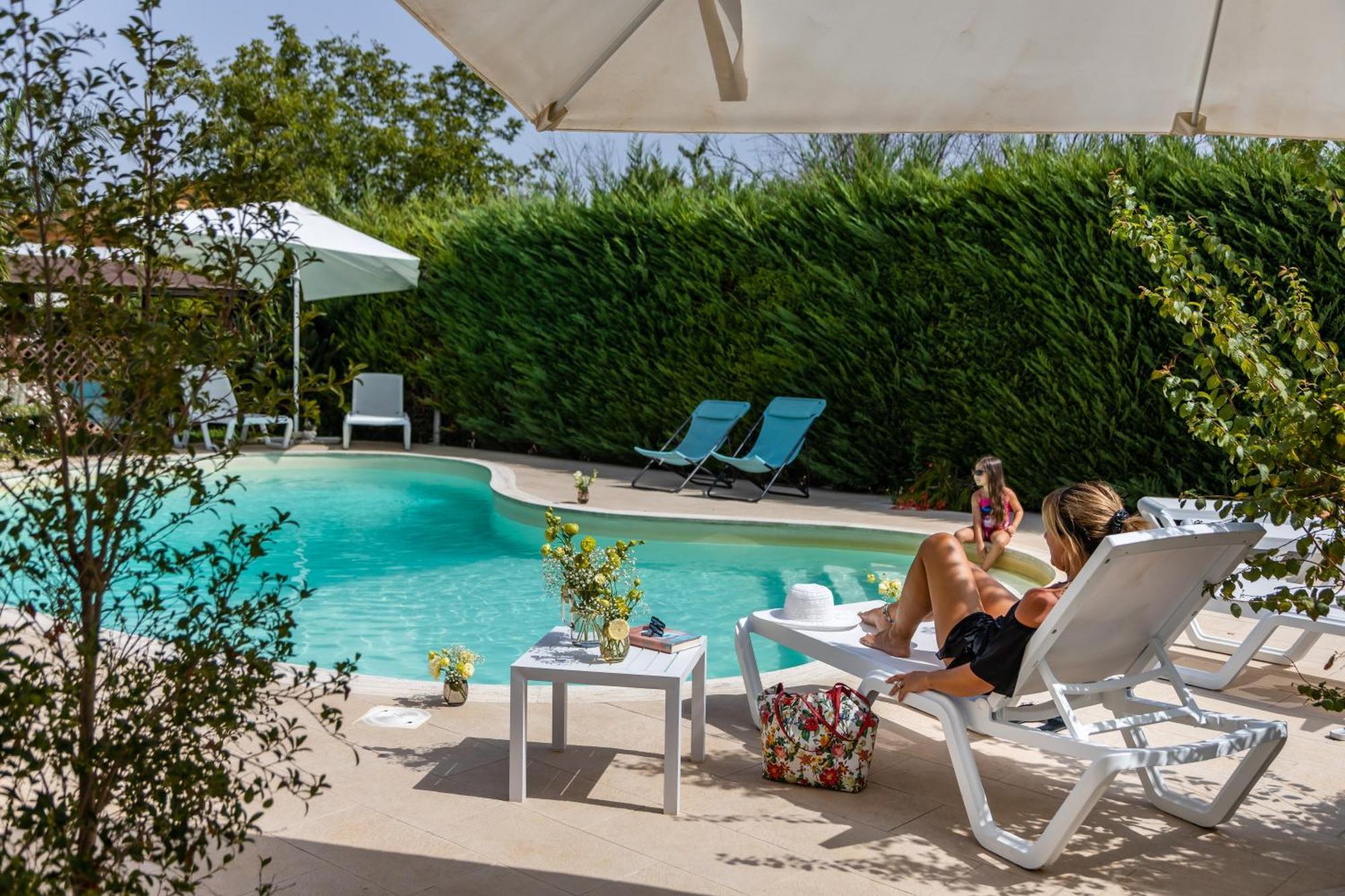 La Collina Di Montegrappa - Suites With Heated Private Pool - Suites With Shared Pool Tuglie Exterior foto