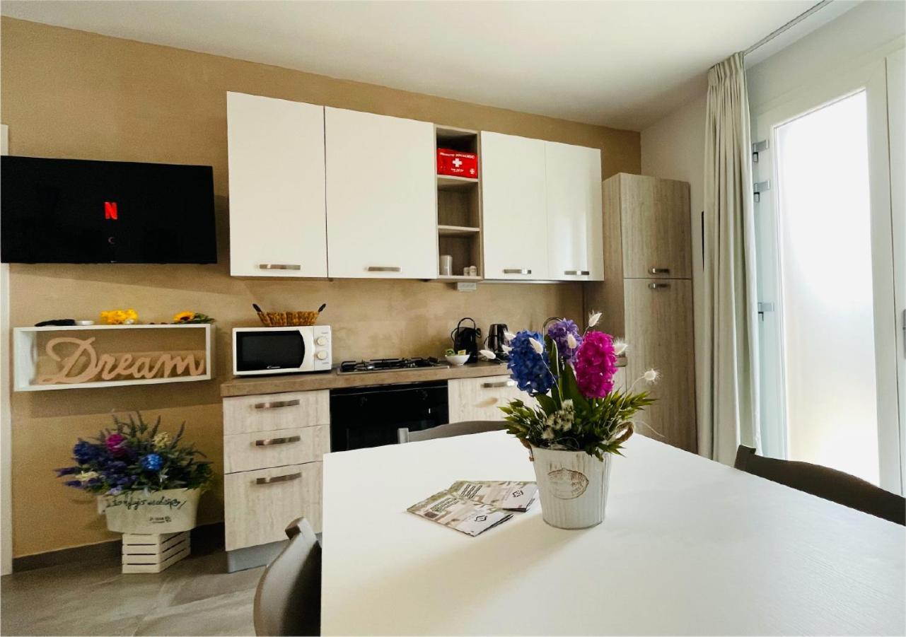 La Collina Di Montegrappa - Suites With Heated Private Pool - Suites With Shared Pool Tuglie Exterior foto